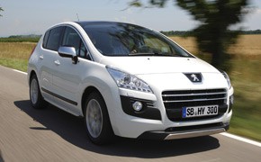 Peugeot 3008 "HYbrid4"