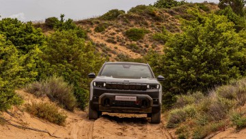 Den neuen Compass bietet Jeep nun auch in der kernigen Allradversion 4xe an