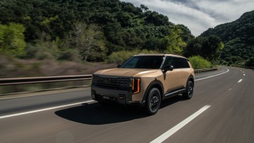 In den USA ist der Kia Telluride in diesem Frühjahr zu Preisen ab 39.190 Dollar oder umgerechnet rund 35.000 Euro in die zweite Generation gegangen