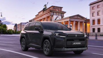 Suzukis neuer Across ist ab sofort zu Preisen ab rund 55.500 Euro bestellbar.