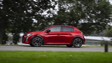Peugeot macht aus seinem Kleinwagen 208 einen elektrischen Sportler, der das Kürzel GTi trägt und 281 PS leistet