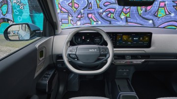 Das Cockpit des Kia EV2 holt sich gute Bewertungen bei EuroNCAP