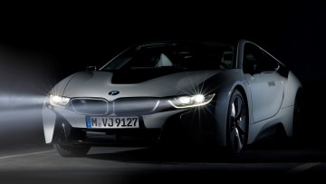 BMW-i8-Laser-1