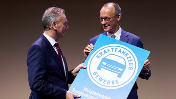 Arne Joswig mit Friedrich Merz beim ZDK-Neujahrsgipfel 2025