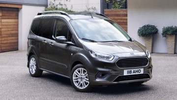 Ford Tourneo Courier (2017)