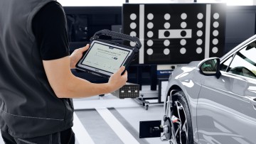 Mahle und Rohde & Schwarz haben eine Lösung zur Prüfung von ADAS-Sensoren entwickelt.