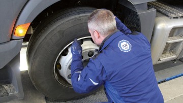 Räder richtig wuchten TÜV SÜD