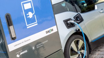 BDEW: 2023 fast 33.000 neue Ladesäulen in Deutschland gebaut