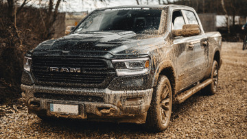 RAM Laramie 1500 Sport (2020)