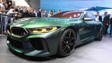 BMW M8 Gran Coupé Concept: Weiß-blaues Flaggschiff