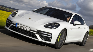 Porsche Panamera Turbo S E-Hybrid