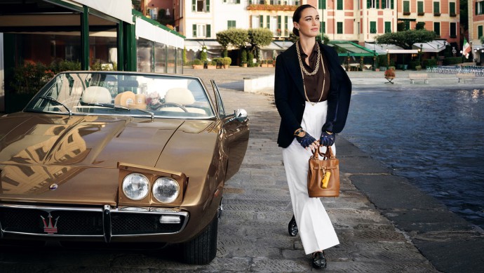 Bella Macchina und Alta Moda – Vor 60 Jahren begann die Ära der italienischen Supersportwagen in radikalen Designs; im Bild der Maserati Ghibli Spyder