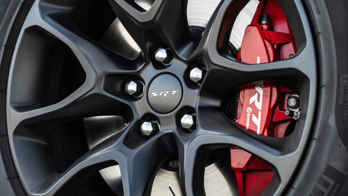 Dodge Durango SRT Hellcat Brembo-Bremse an der Vorderachse im Detail