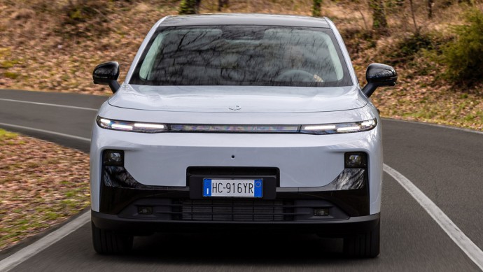 Leapmotor B10 Hybrid EV