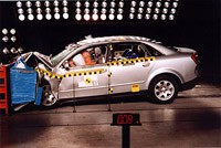 Gute Noten für den Audi A4 im Härtetest Audi_A4-Crashtest
