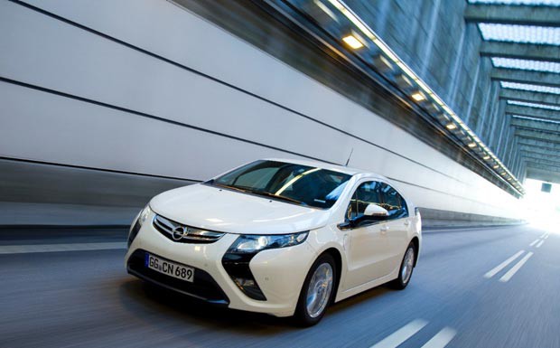 Opel Ampera Fahrszene Tunnel