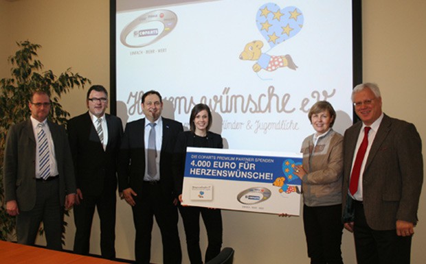 Guido Beck (Exide), Stephan Rajics (Philips), Michael Gaschtych (SKF), Julia Haspel (NGK), Sabine Ziegler (Herzenwünsche e.V.) und Ulrich Wohlgemuth (Coparts)(v.l.)