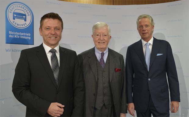 Jahrespressekonferenz 2014: ZDK-Präsident Robert Rademacher (m), ZDK-Vizepräsidenten Ulrich Fromme (r.) und Wilhelm Hülsdonk.