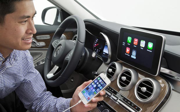 Apple iPhone Smartphone Anbindung im Mercedes Konnektivität Vernetzung