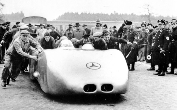 Vor 75 Jahren: Silberpfeil-Rekord ist bis heute gültig Rudolf Caracciola Geschwindigkeitsweltrekord Silberpfeil Mercedes-Benz W125
