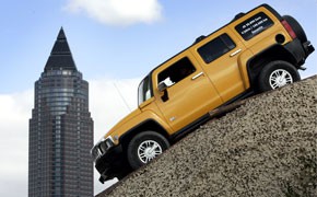 Am Rande: Werbung im Wandel Offroad-Parcours