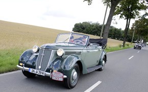Oldtimer-Wandern: Premiere der ADAC Deutschland Klassik Wanderer W23