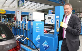 Eröffnung der 200. Autogas Aral-Tankstelle durch Vorstand Stefan Brok