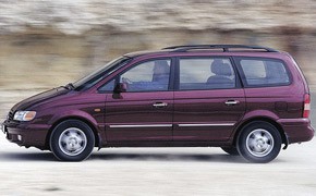 Brüchige Achslenker: Hyundai ruft Santa Fe und Trajet zurück Hyundai Trajet