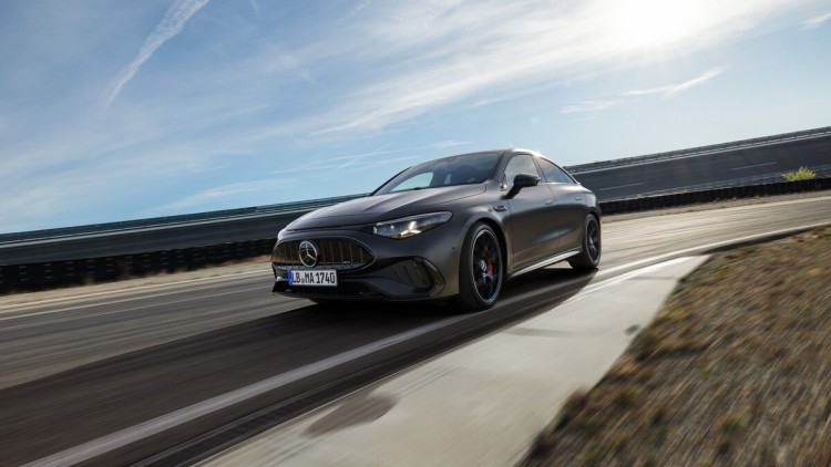 Mercedes legt den CLA in einer AMG-Variante auf.