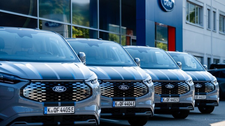Ford will Flotten auf der Straße halten.