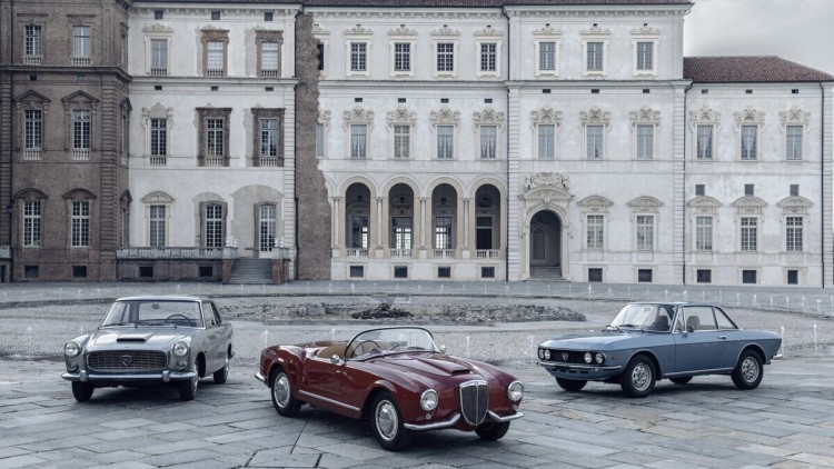 Alta moda für Millionen – Vor 70 Jahren kreierte Pininfarina die Trapezlinie, zunächst für Luxusliner wie den Lancia Flaminia (links), dann für Massenmodelle à la Lancia Fulvia (rechts).