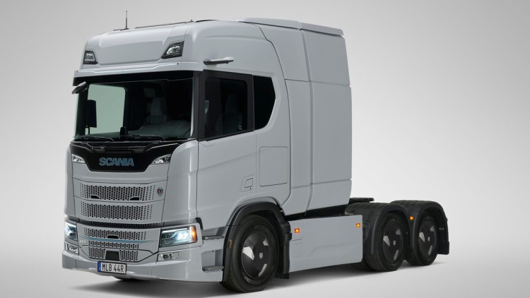 Scania packt mehr Batterie ins Auto