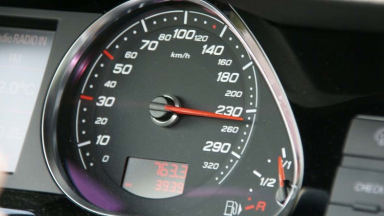 Tachometer 