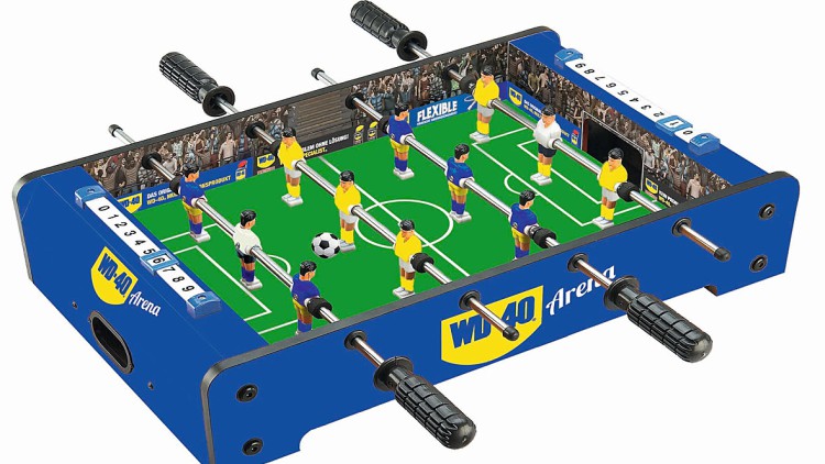 WD-40 Bierkasten-Tisch-Kicker