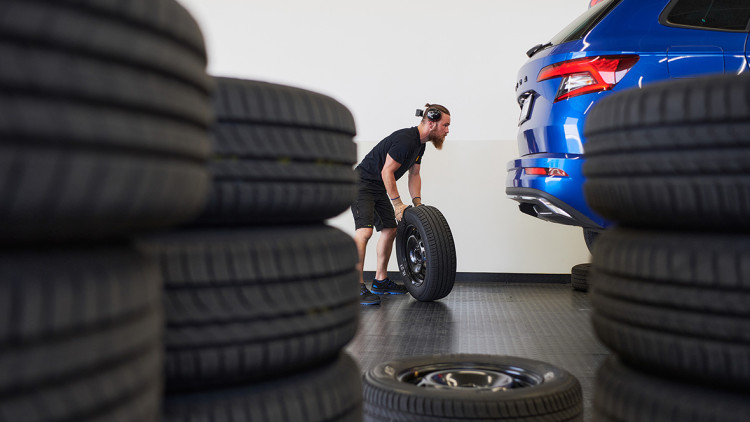 ADAC-Sommerreifentest 2022: Ein Fabrikat patzt – alle anderen überzeugen