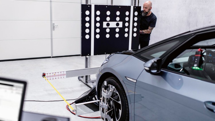 Das Kalibriersystem ACS cars ist laut WOW zu 100 Prozent herstellerkonform. 