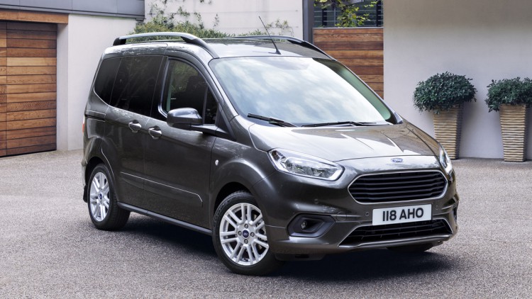 Ford Tourneo Courier (2017)