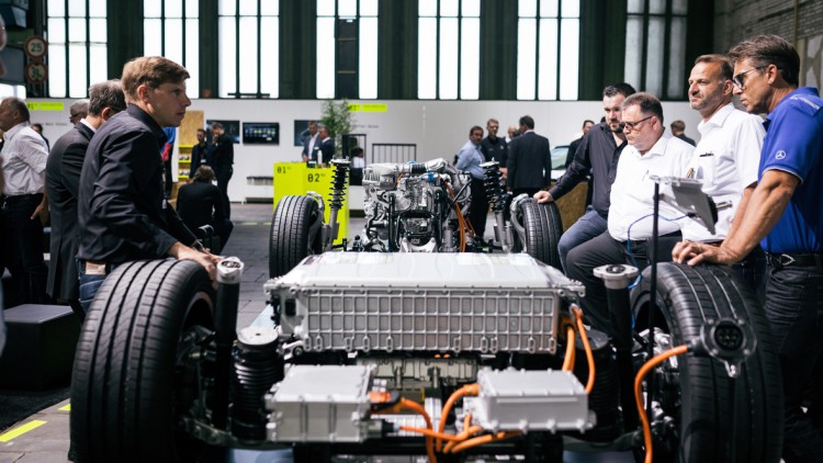 Mercedes-Benz Vertrieb Deutschland: Zehnte Auflage des Service Gipfels