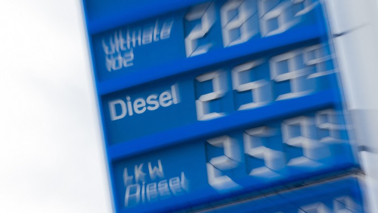 Kraftstoffpreise_Rolf_Vennenbernd_dpa