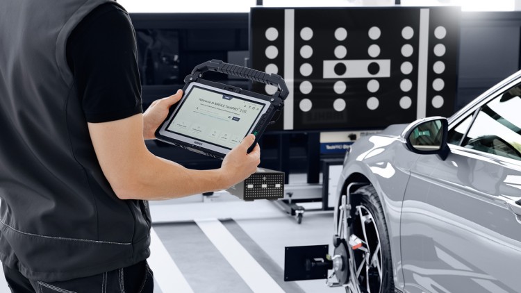 Mahle und Rohde & Schwarz haben eine Lösung zur Prüfung von ADAS-Sensoren entwickelt.