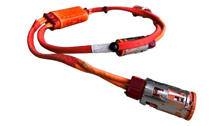 Marderschaden an einem Kabel