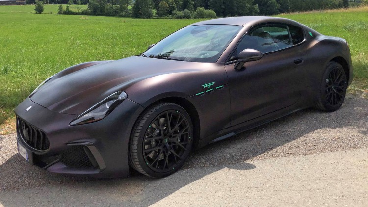 Maserati-GranTurismo-Trofeo-75-1