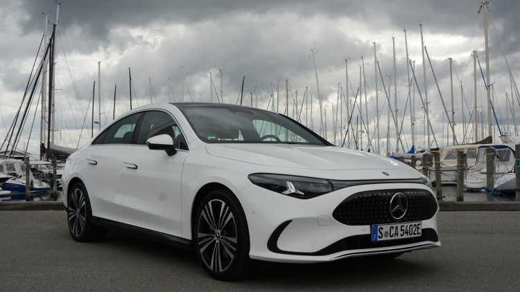 Mercedes-Benz CLA Test (2025)