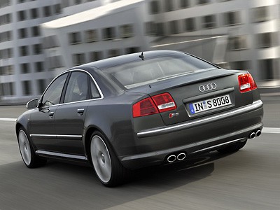 Audi_s8_3.jpg