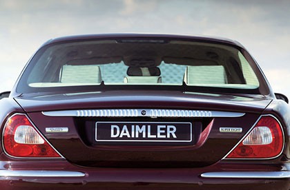 daimler_super_8_5.jpg