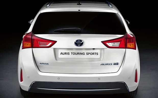 Toyota-Auris-TS-5