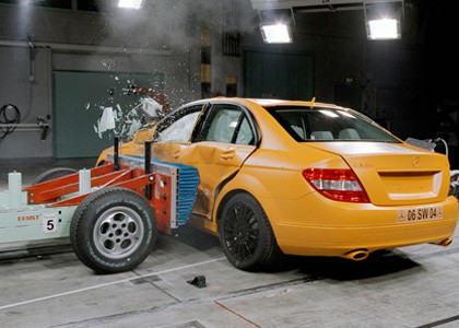 Mercedes_Sicherheit8.jpg