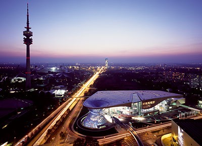 bmw_welt_10.jpg