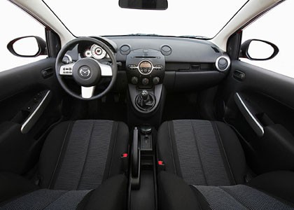 mazda2_09.jpg