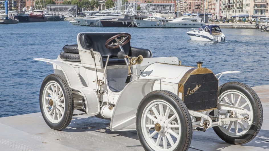09_Die_Erfindung_des_modernen_Autos_-_Der_Mercedes-Simplex__Quelle_Mercedes-Benz_Classic_Archive.jpg